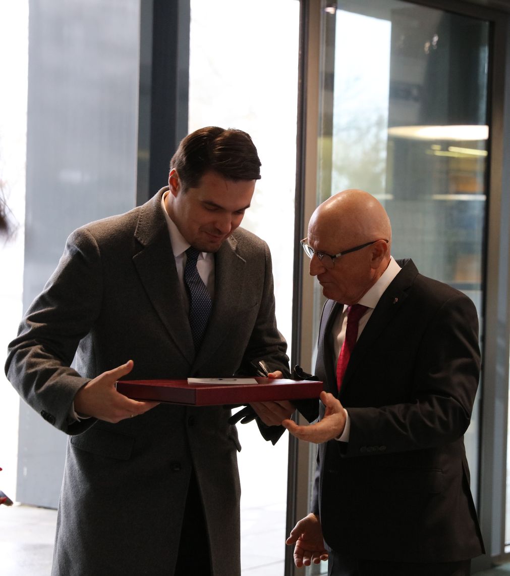 02 12 2025 gala 30 lat 42