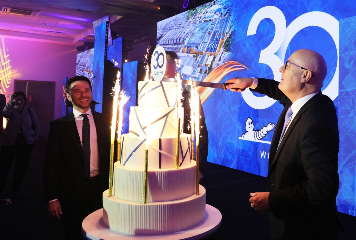 02 12 2025 gala 30 lat 280