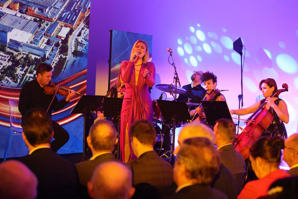 02 12 2025 gala 30 lat 245