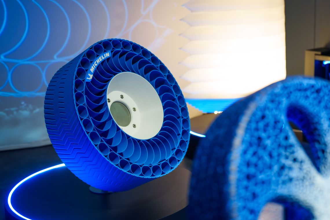 aventure michelin 03370 inspire motion for life