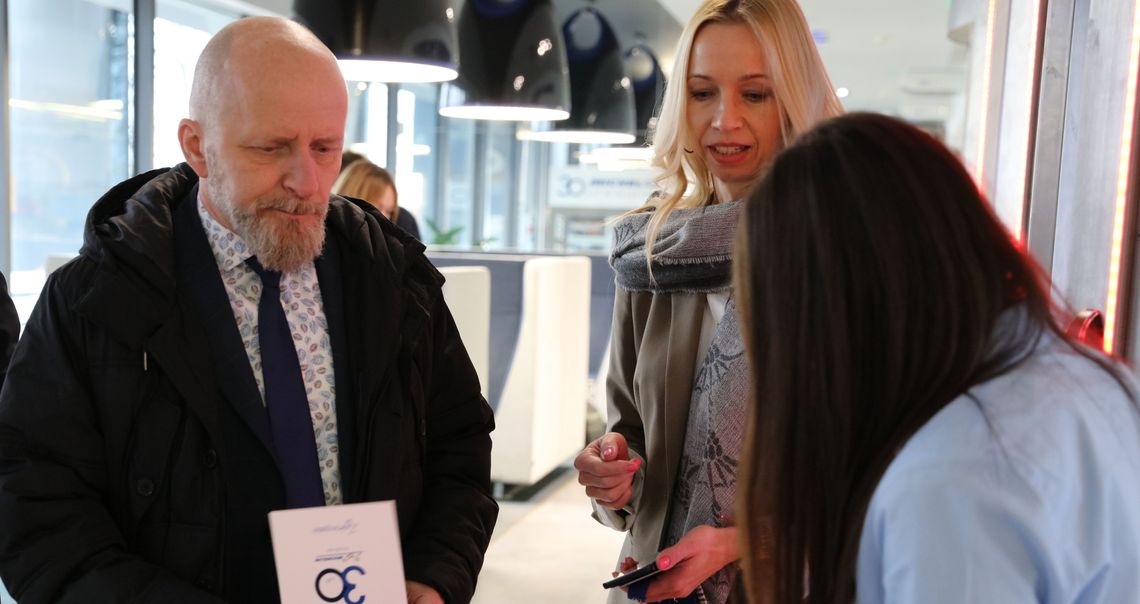 02 12 2025 gala 30 lat 54