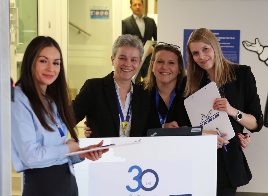 02 12 2025 gala 30 lat 19