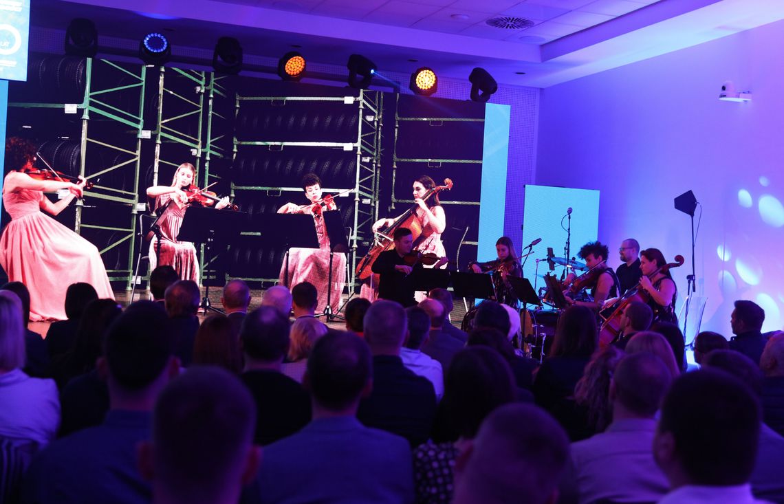 02 12 2025 gala 30 lat 217