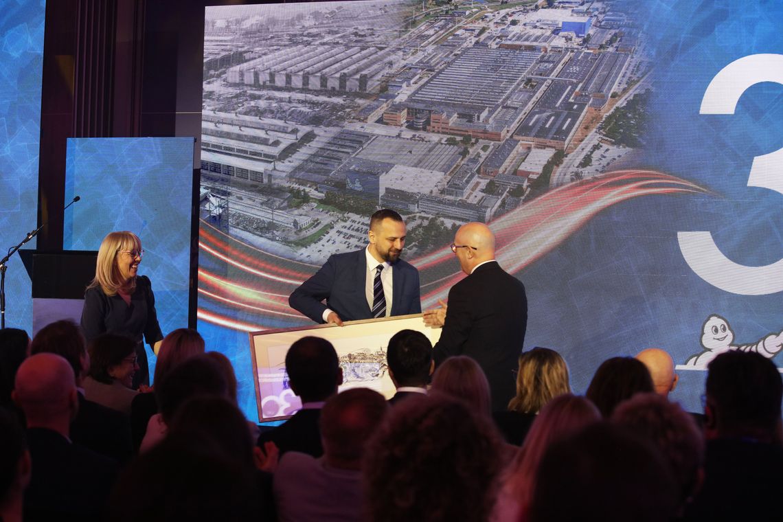 02 12 2025 gala 30 lat 153