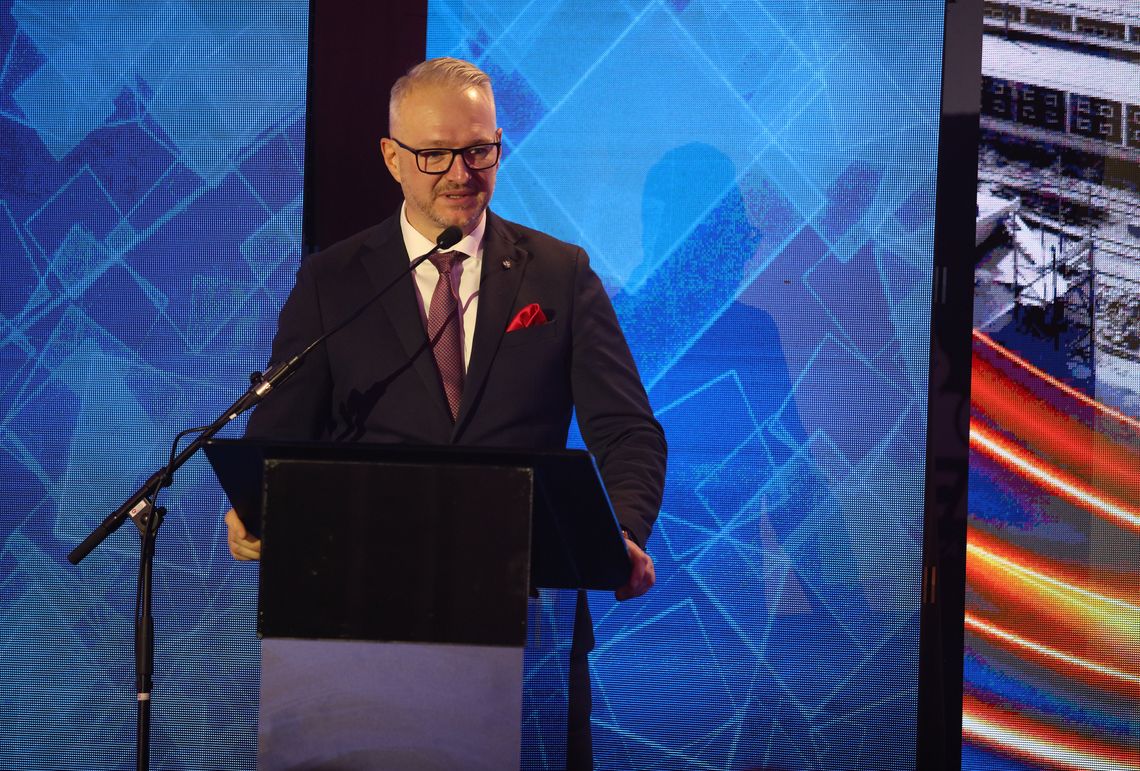 02 12 2025 gala 30 lat 114