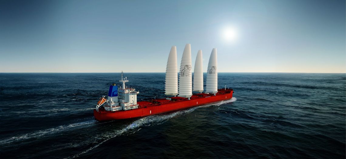 Close-up of a ship at sea, equipped with the Wisamo inflatable white wing.